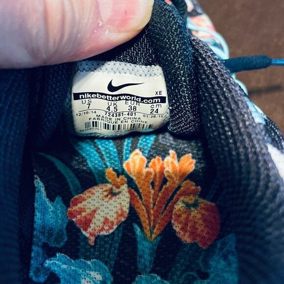 NEW Nike Air Zoom Pegasus 32 Photosynthesis Floral Print Womens 7 US 38 EUR - Picture 15 of 15